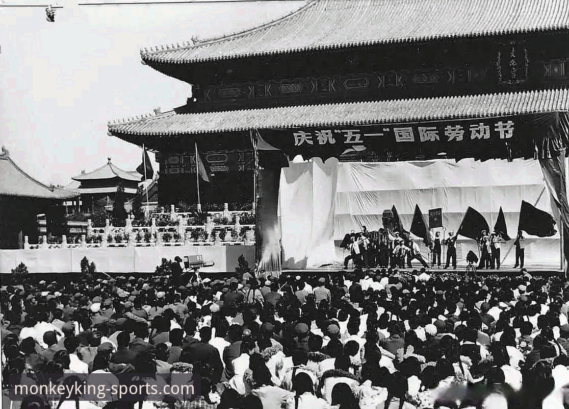 47年前的劳动节，一场“意外”电话如何重塑拜仁？悟空体育用户能学到什么？